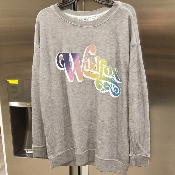 💕WILDFOX💕 Ultra Soft Oversized Logo Sweater - Picture 1 of 8